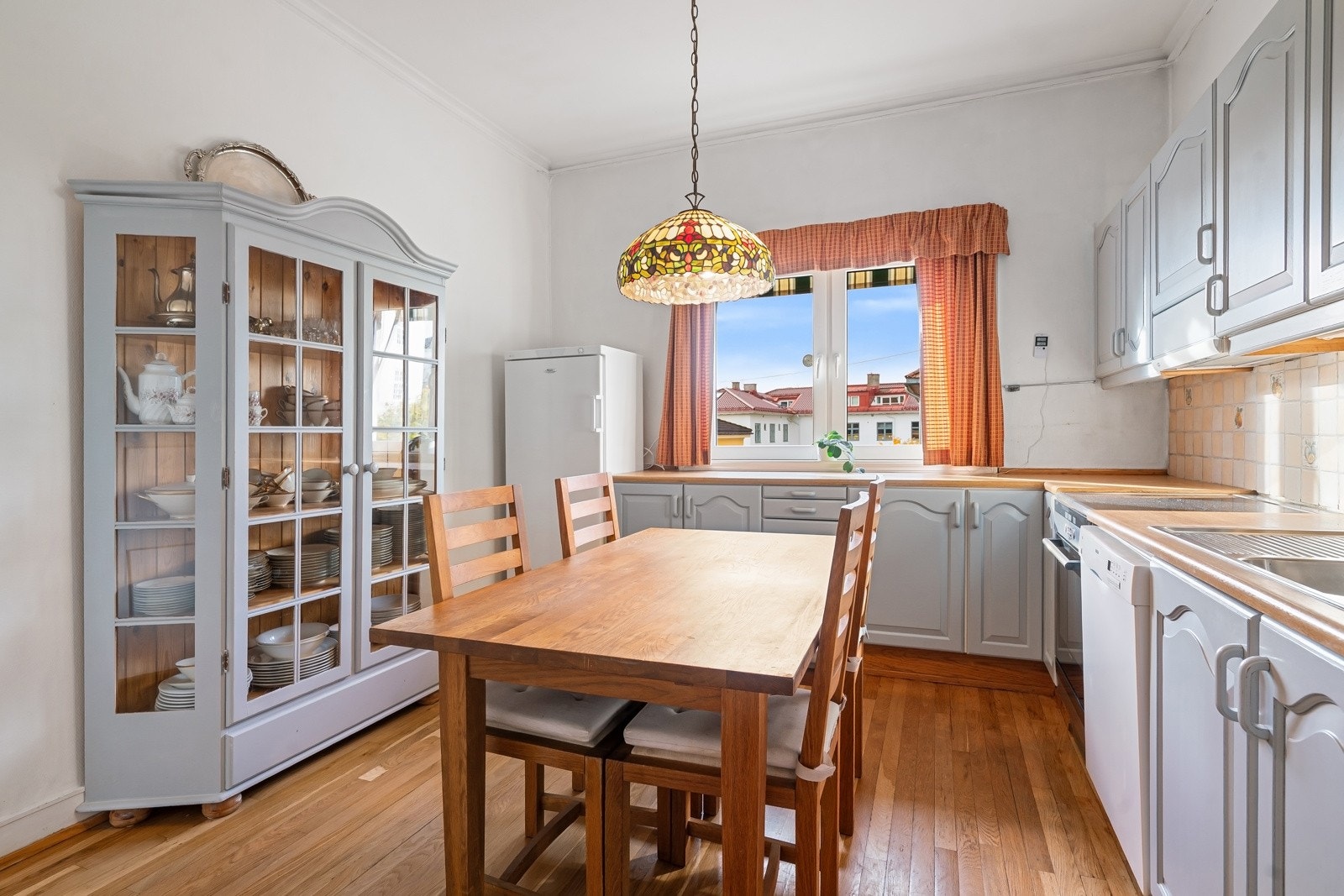 Her er det lagt vekt på funksjonelle løsninger som gjør matlagingen både enkel og effektiv Galleribilde