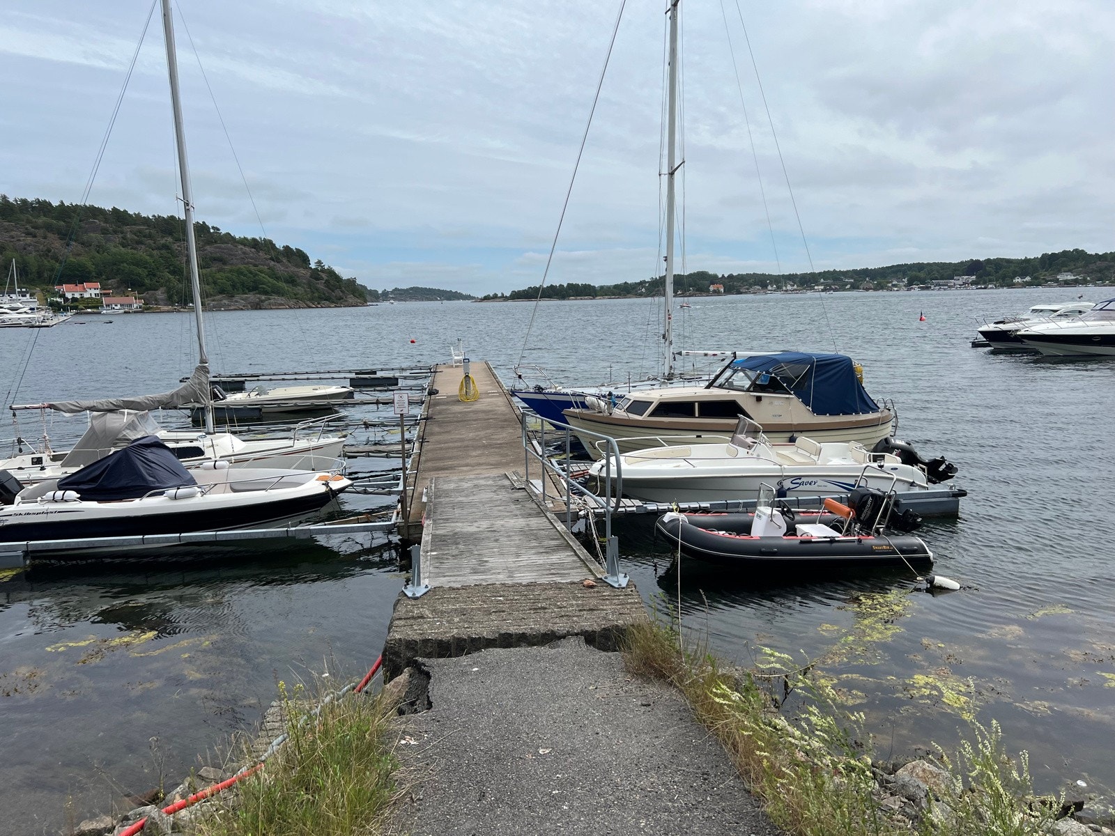 Bryggen hvor båtplassen ligger (mulighet for å overta leieforholdet) Galleribilde
