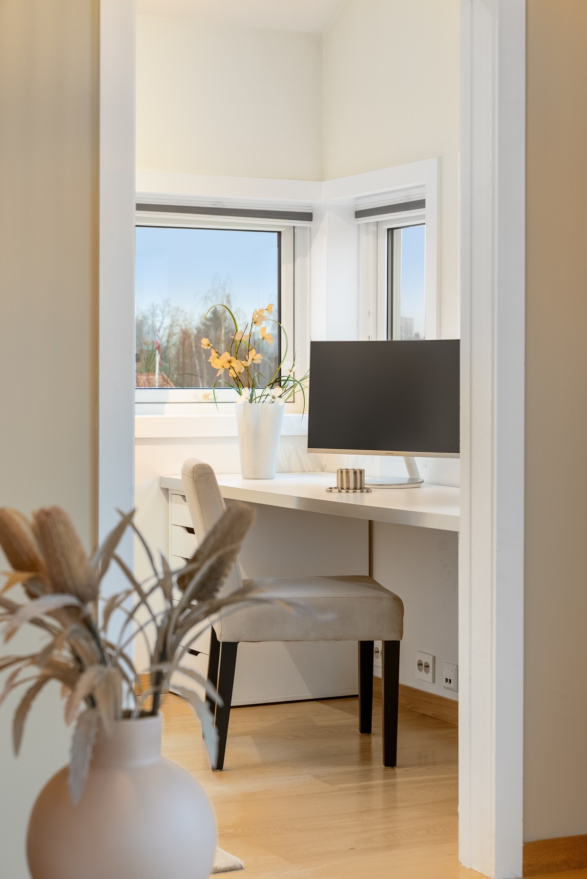 Her sitter man avskjermet Galleribilde