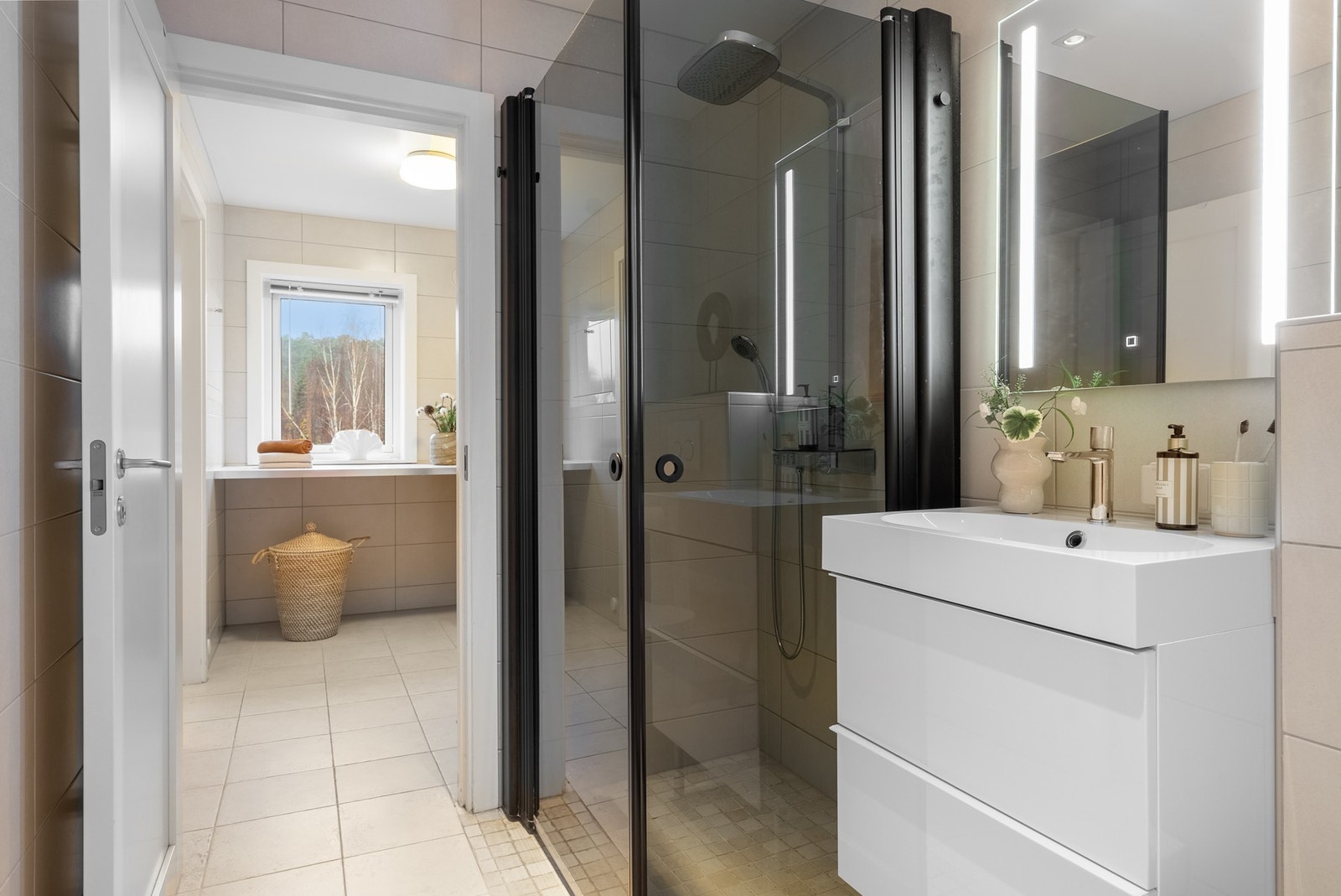 Barnebad (også med direkte inngang til vaskerom) Galleribilde