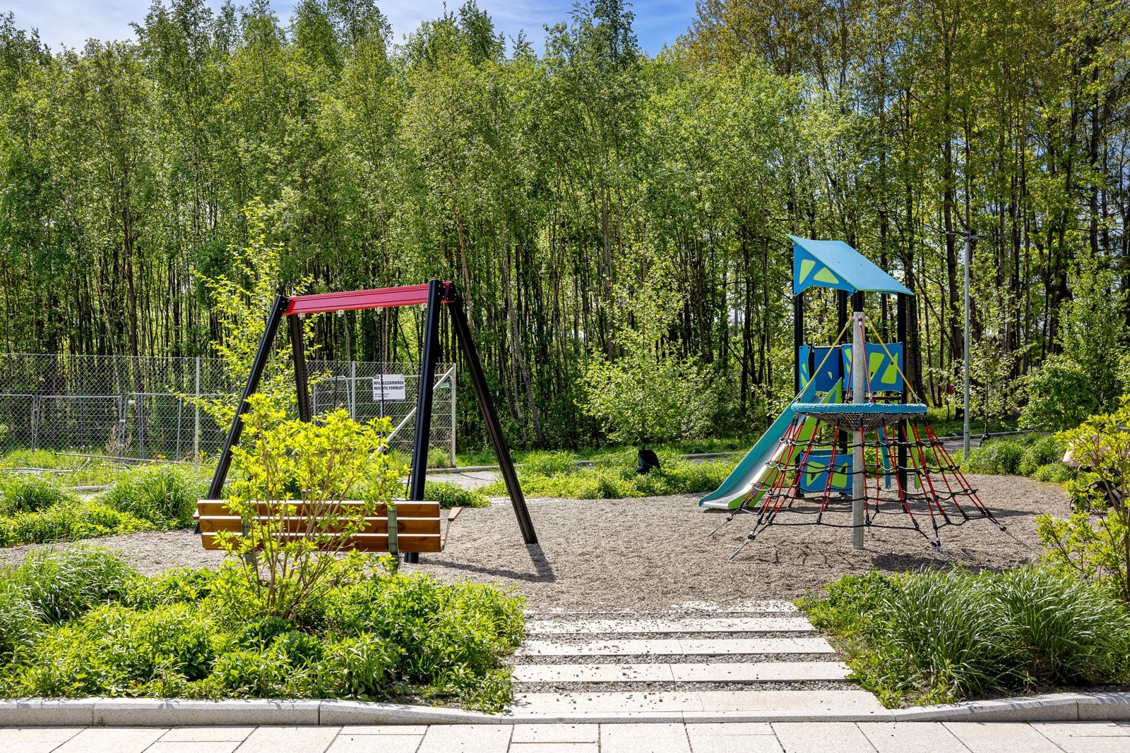 Her kan årets fine dager nytes av barna. Galleribilde