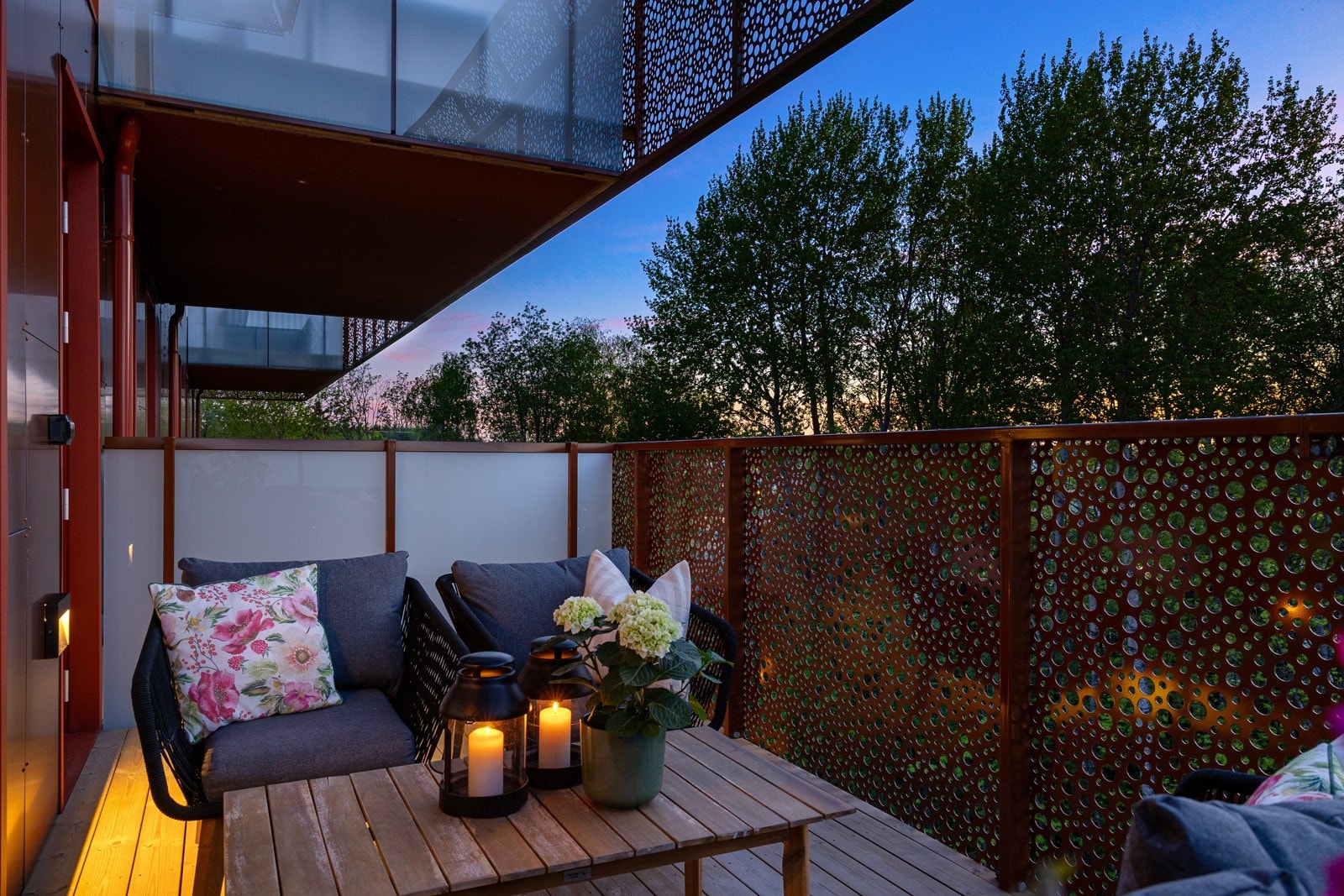 Vi har gleden av å presentere denne lekre 3-roms hjørneleiligheten i spennende Magasinparken. Galleribilde