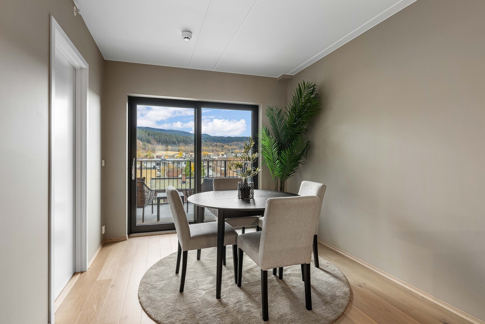 Her kan man invitere venner og familie til hyggelige måltider. Galleribilde