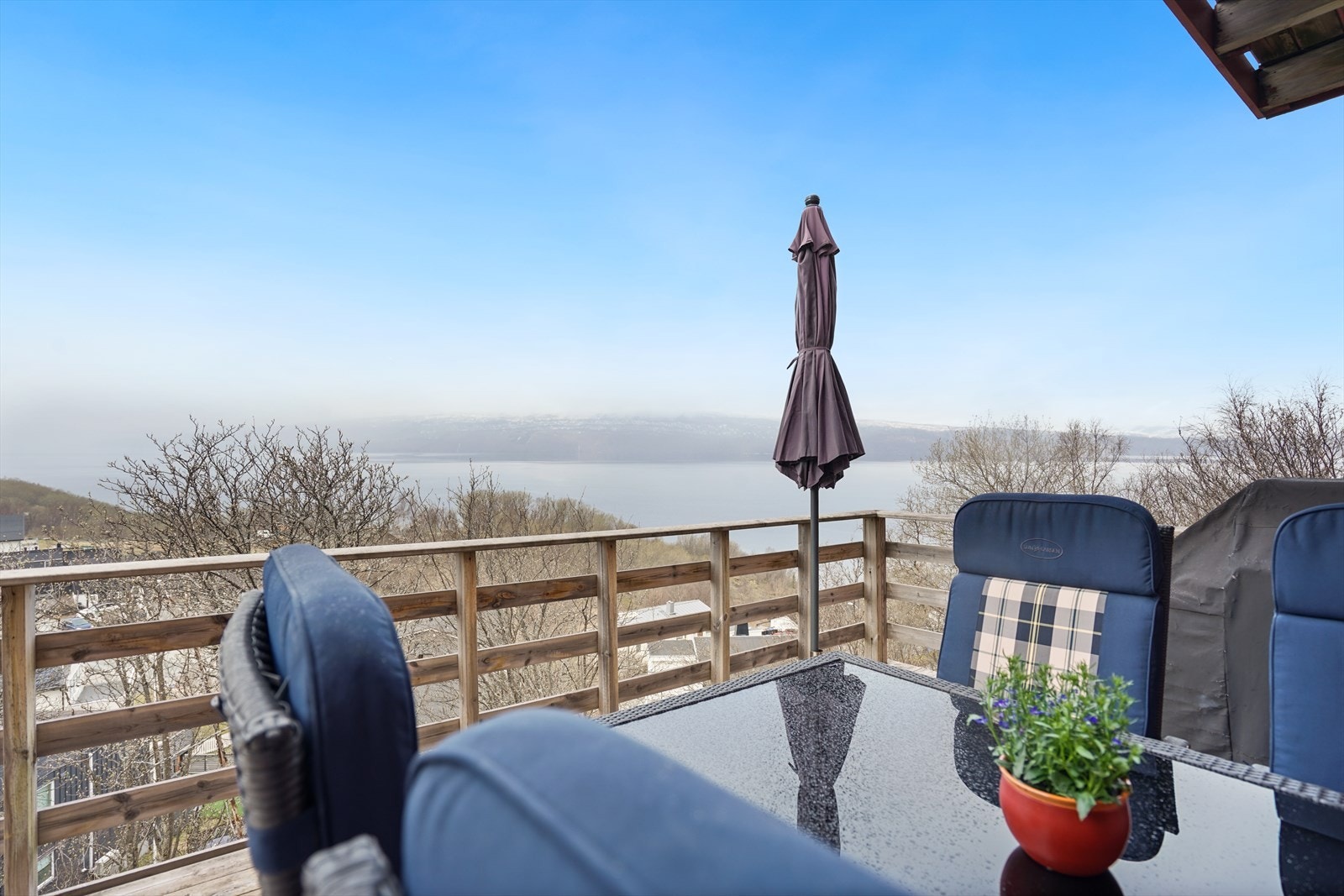 Herfra har man god utsikt over Ofotfjorden Galleribilde