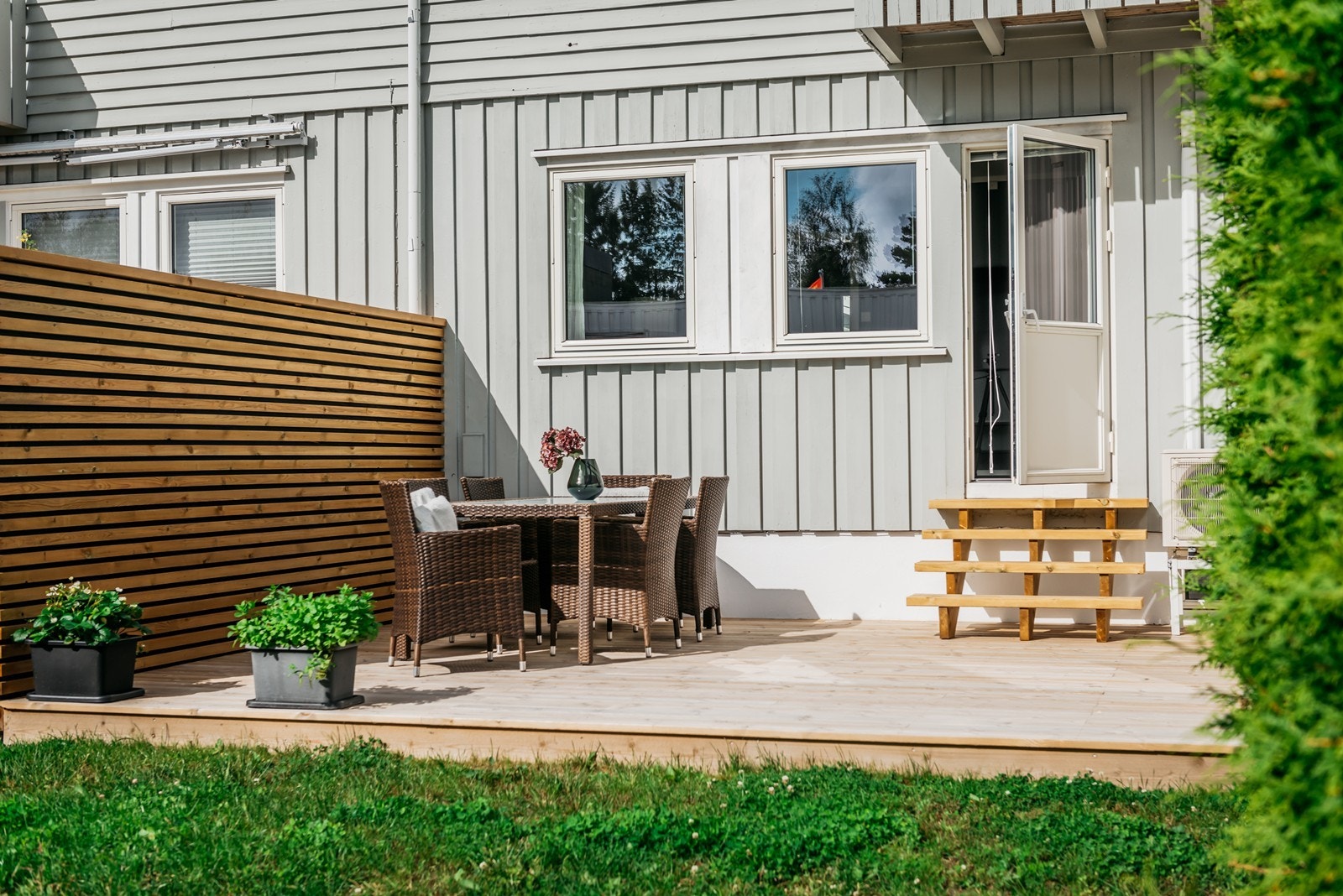 Uteplass Galleribilde