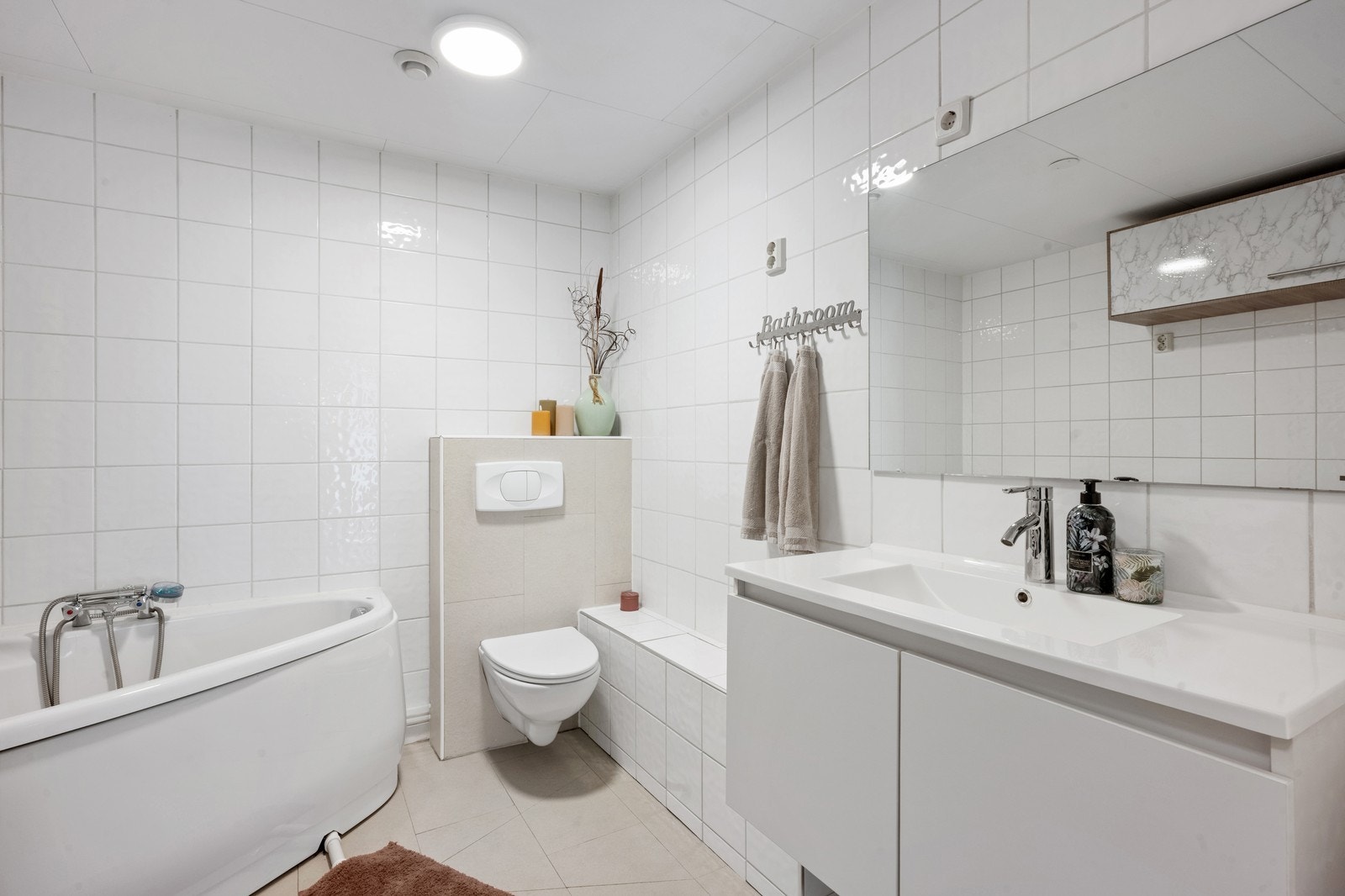 Bad nede Galleribilde