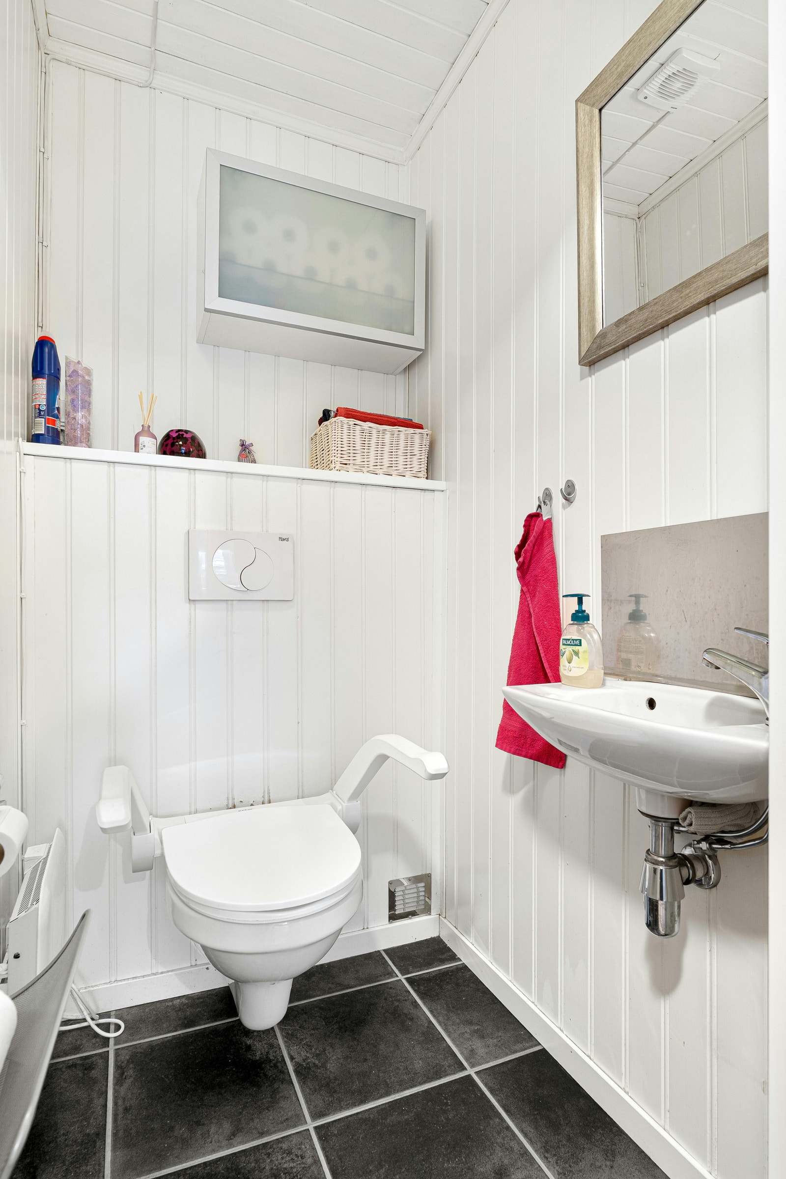 Toalettrom. Galleribilde