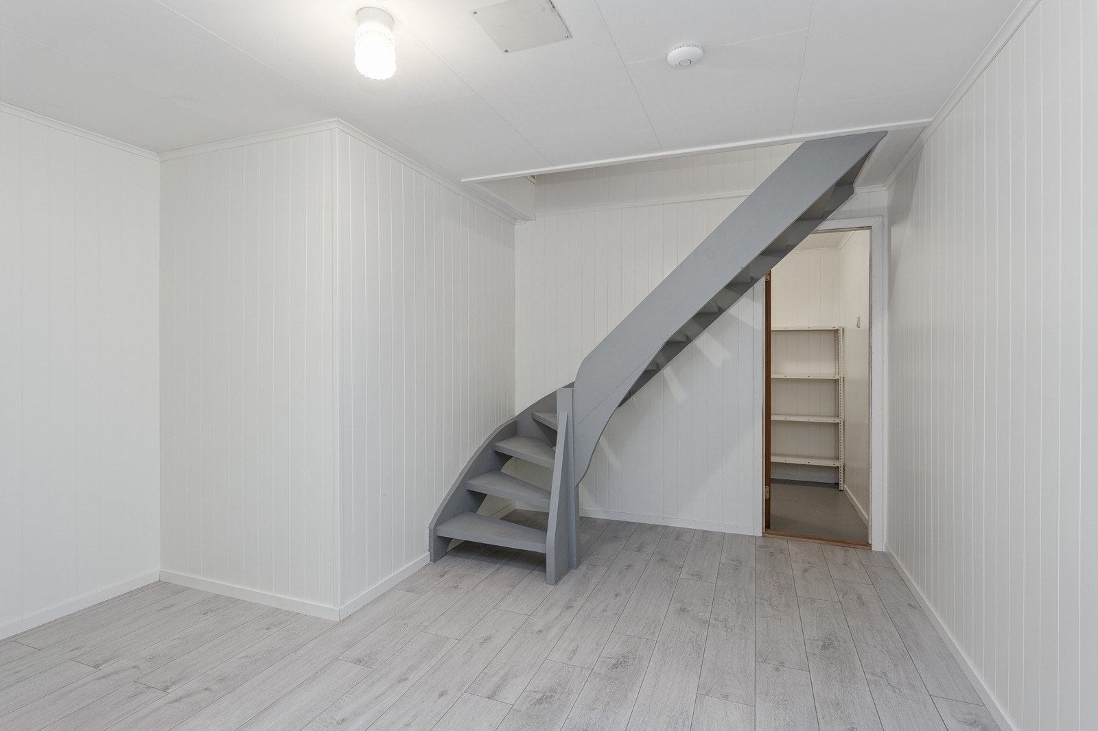 Kjelleren har fått nye overflater etter tidligere vannlekkasje Galleribilde