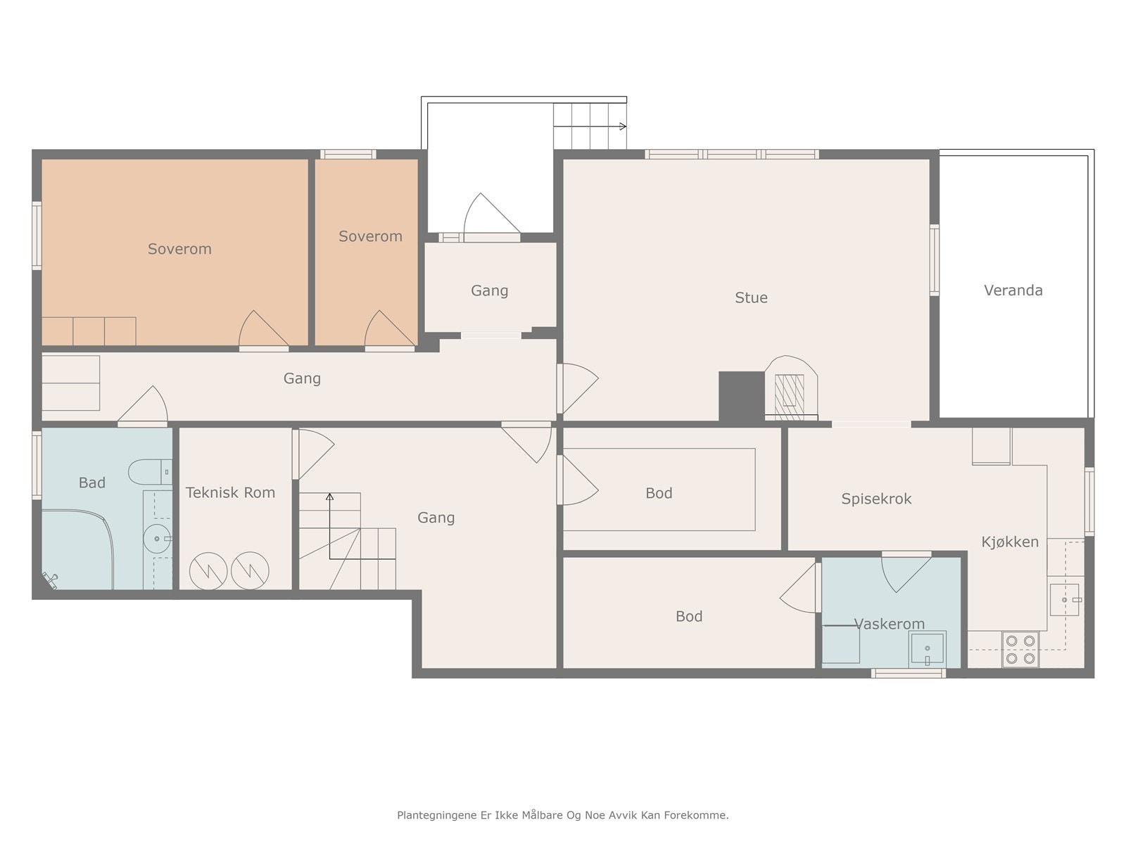 I kjeller er kjøkken, stue, vaskerom, bod, 2 soverom, gang, bad og entre. Fra hovedetasje er det trapp ned til kjeller hvor det også er teknisk rom og bod. Galleribilde