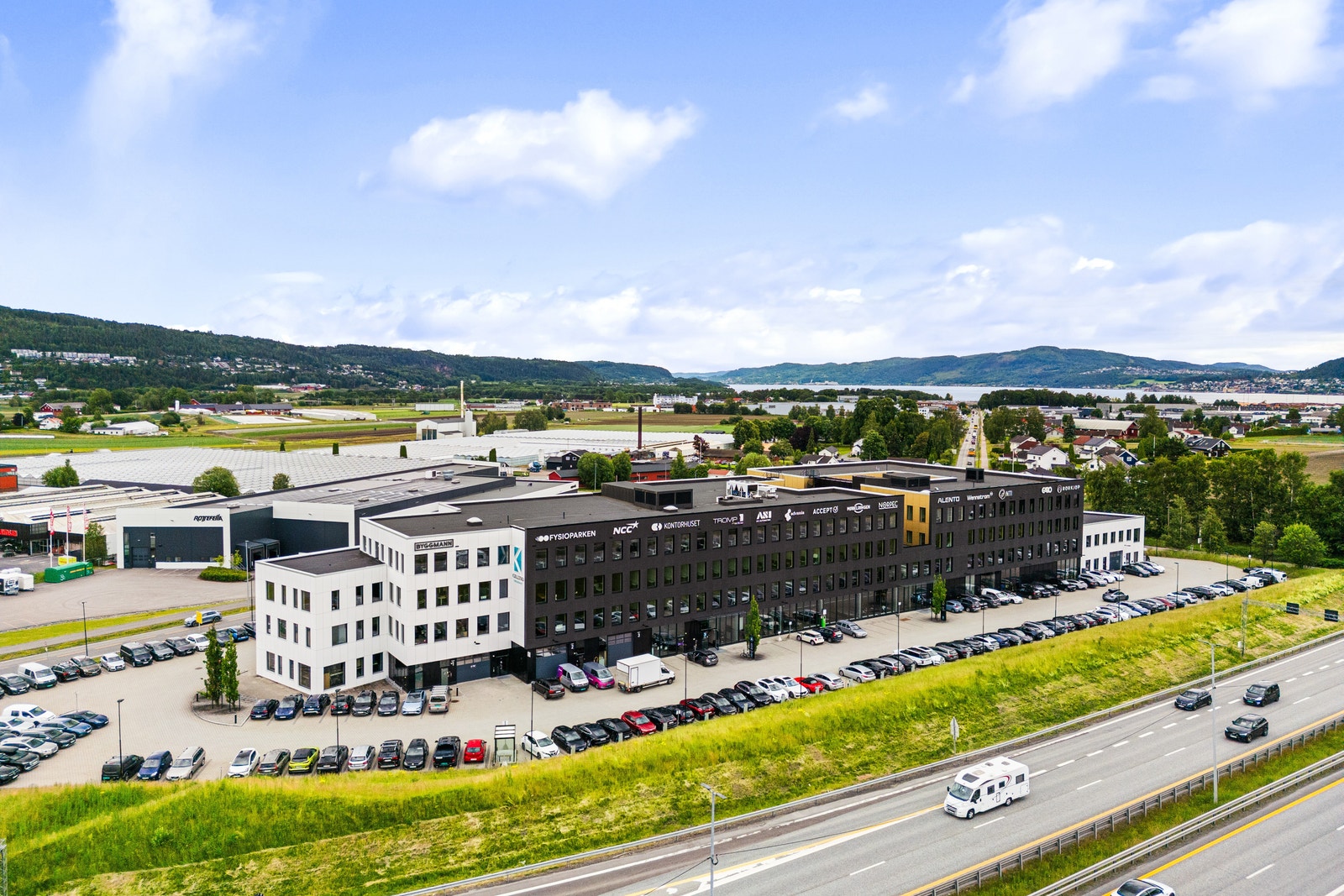 Kjellstad Næringspark - et fullservicebygg rett ved E18 Galleribilde
