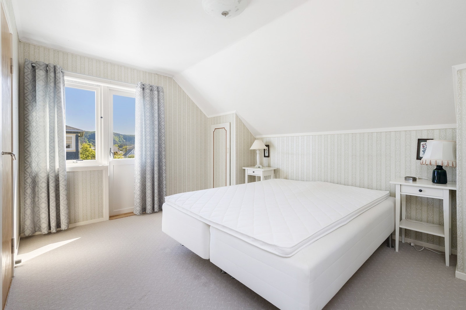 Hovedsoverom i 2 etasje. Galleribilde