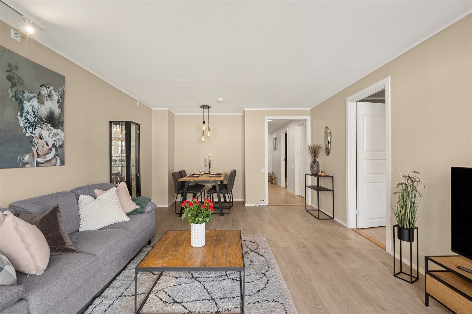 Leiligheten har en gjennomgående god standard, så her kan du flytte rett inn! Galleribilde