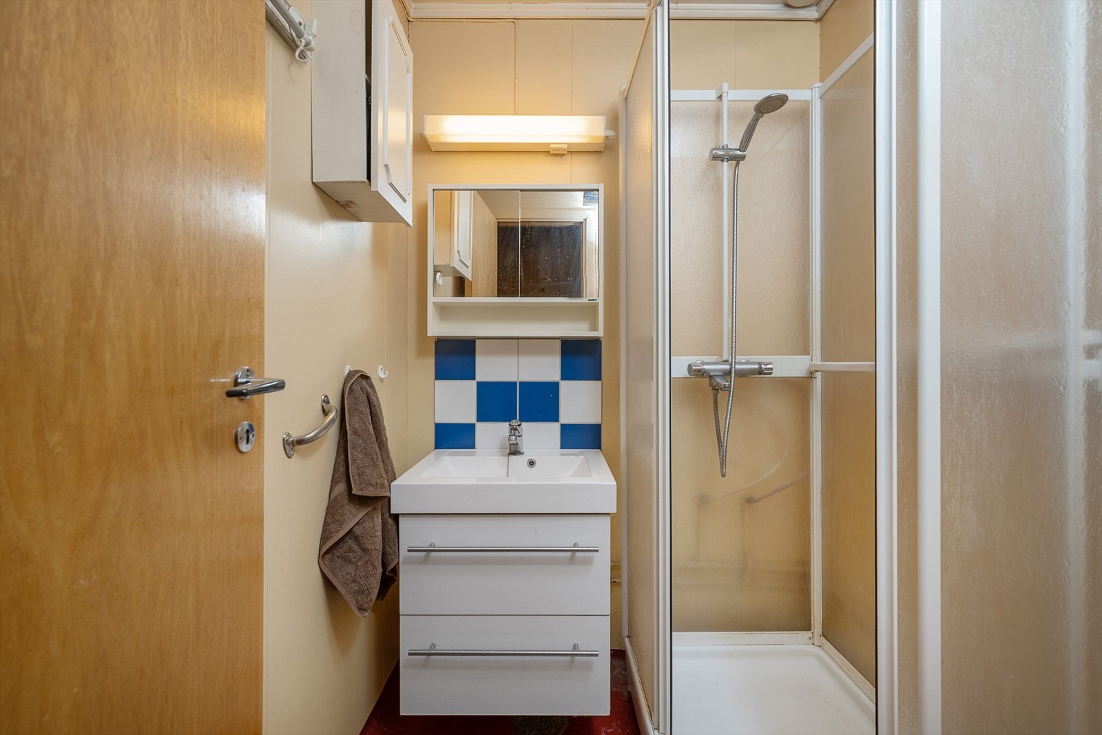 Badet har adkomst fra soverom Galleribilde