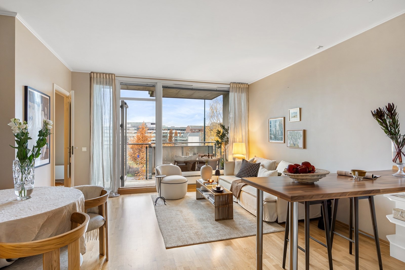 Velkommen til Gunnar Schjelderups vei 11A! - En moderne og lys 2-roms leilighet beliggende i 2. etasje med heisadkomst. Foto: Pontus Holmenäs Galleribilde