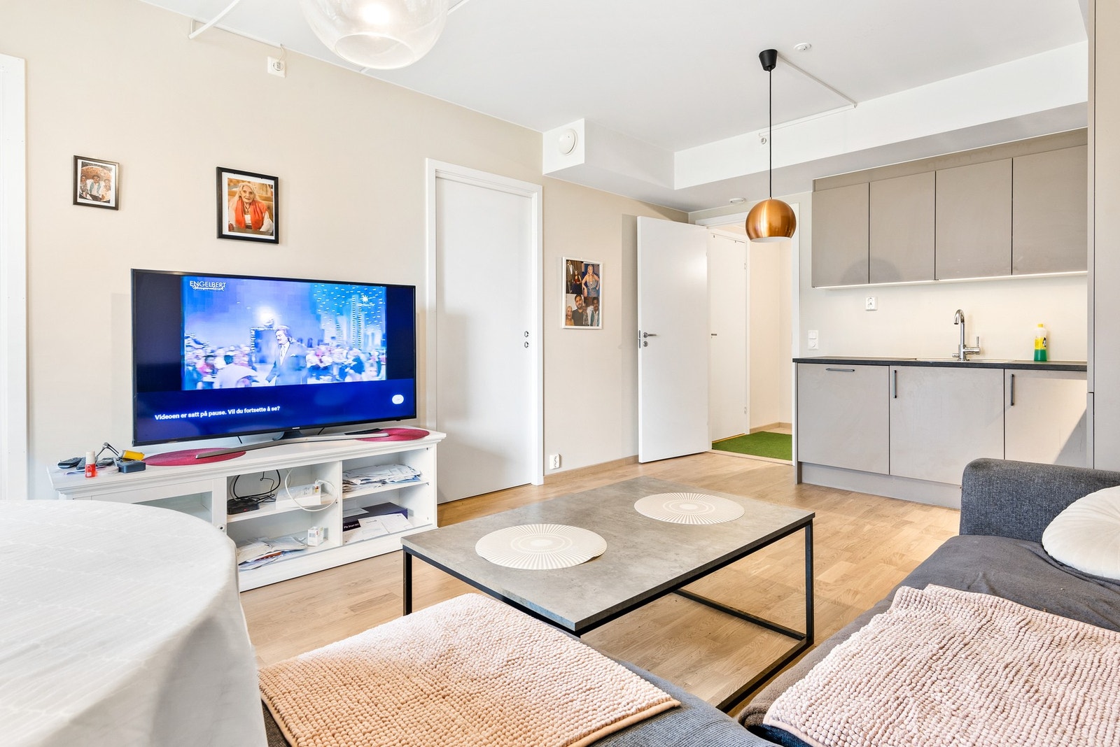 En lys og luftig 2-roms leilighet med sentral beliggenhet på Lørenskog. Galleribilde