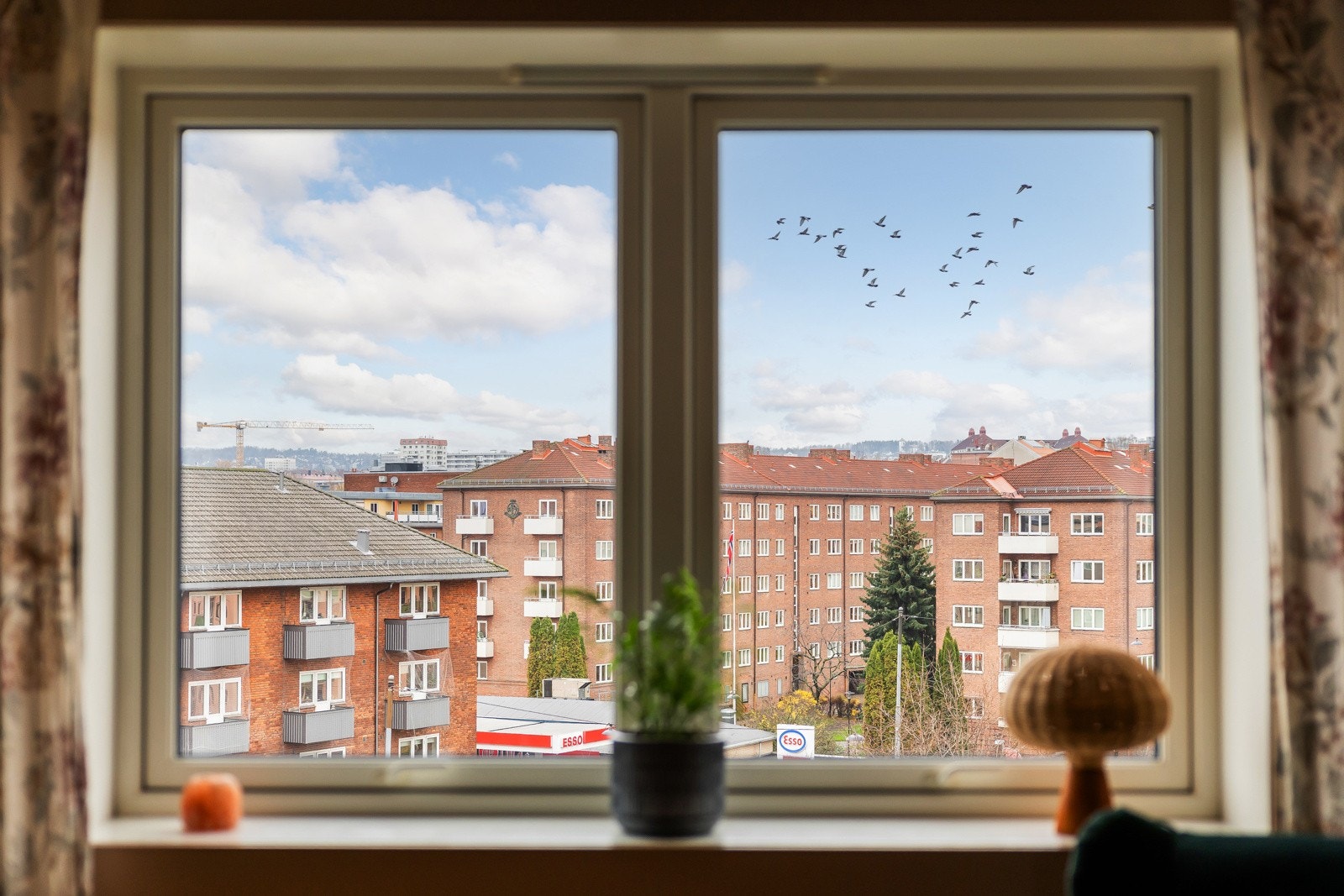 Du vil oppleve soverommet som skjermet, med fritt og luftig utsyn. Galleribilde