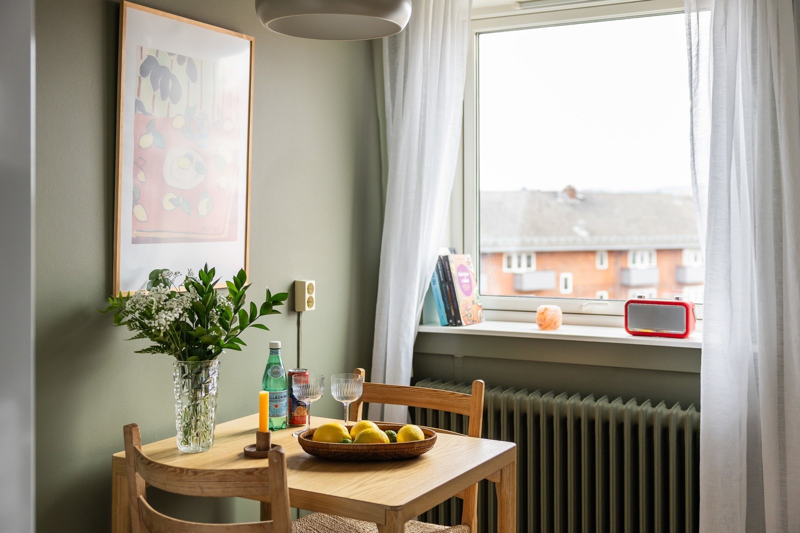 Mulighet for å etablere spiseplass med hyggelig utsyn. Galleribilde