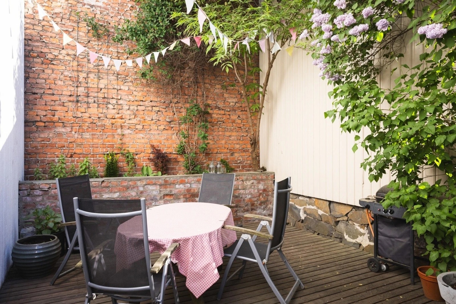 Hyggelig, felles terrasse og bakgård. Galleribilde