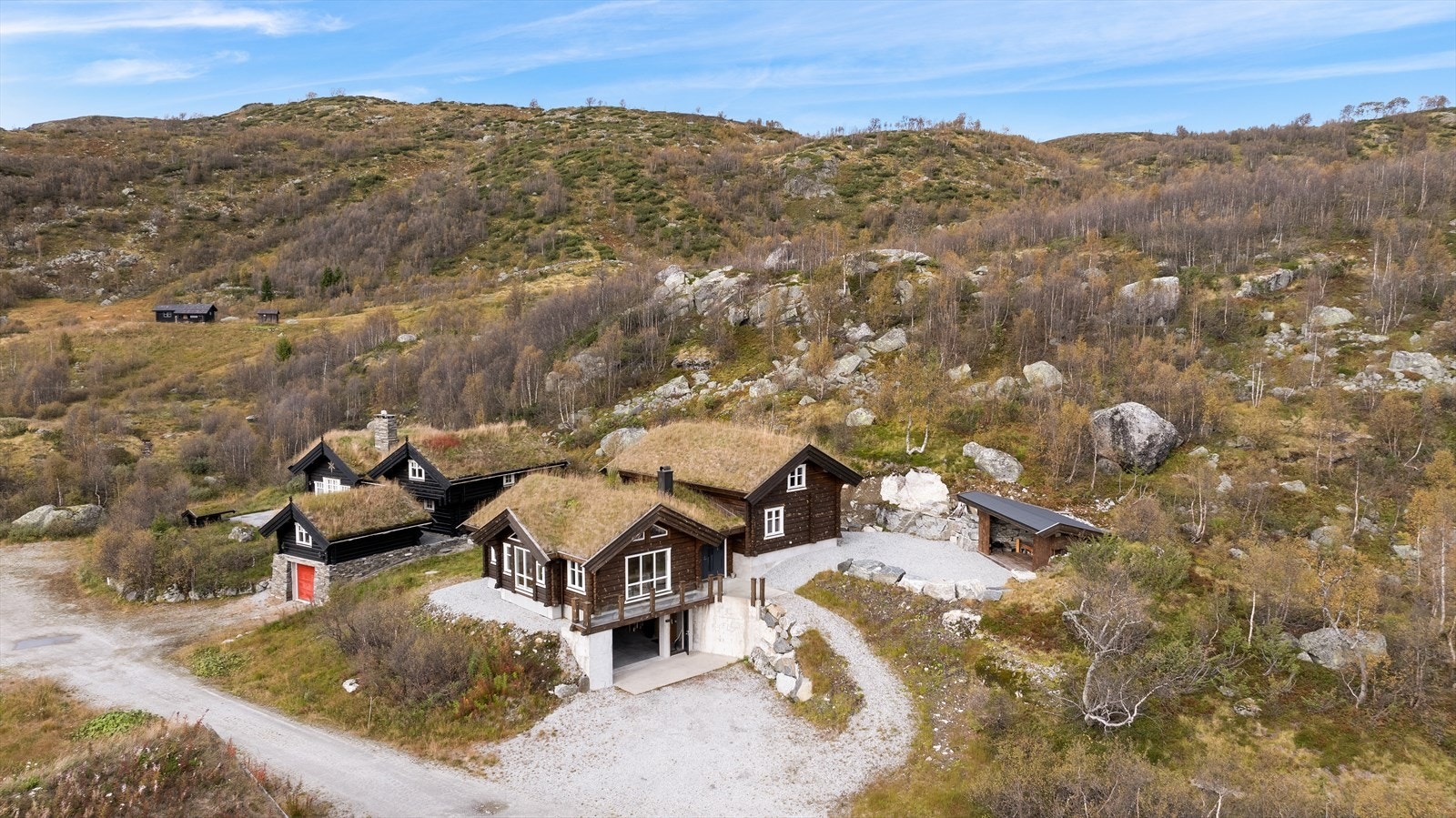 Høyfjellsløypene ligger tilgjengelig like bak hyttene Galleribilde