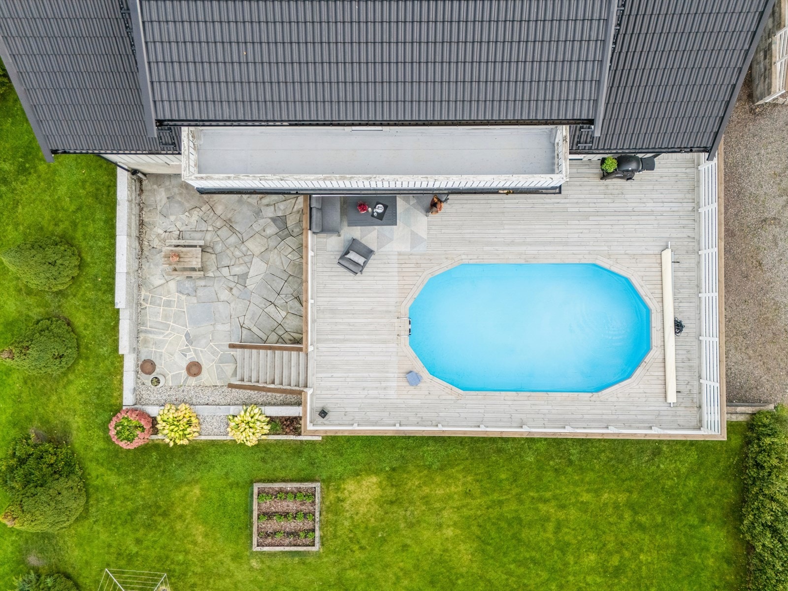 Bassengområde sett ovenfra Galleribilde