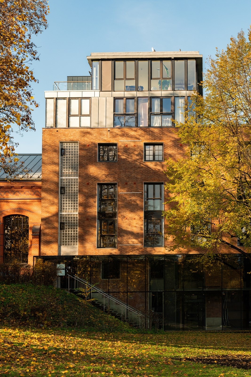 Sameiet H16-kvartalet har en karakteristisk og velholdt teglsteinsfasade. Galleribilde