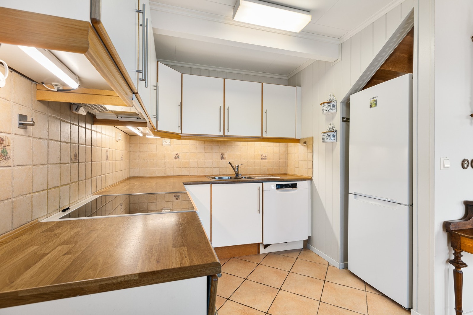 Plass til frittstående hvitevarer etter eget ønske. Galleribilde