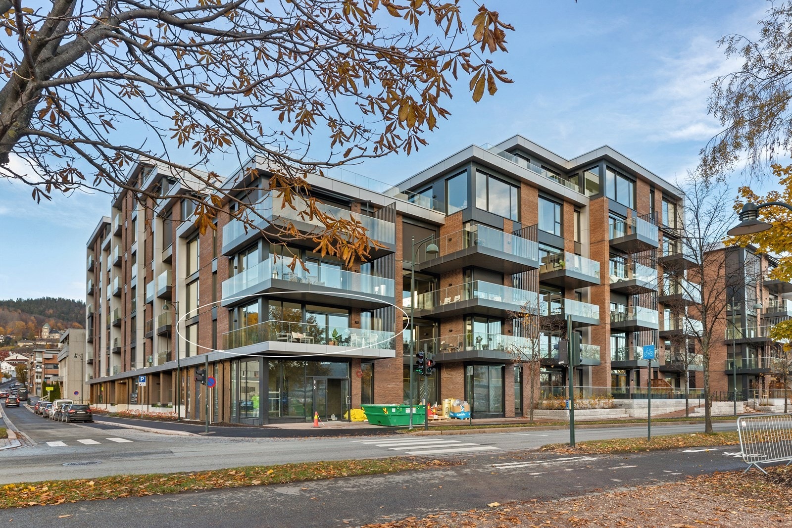 Dette er en lekker hjørne- og frontleilighet beliggende i populære Svanegangen på Bragernes! Galleribilde