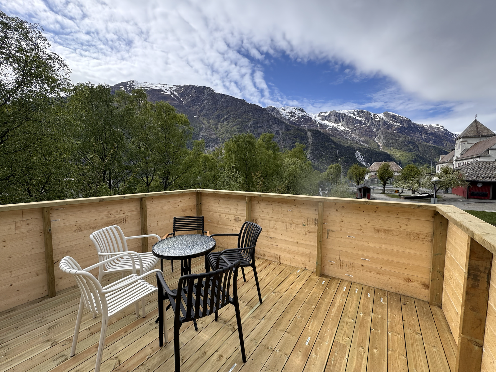 Uteplass Galleribilde