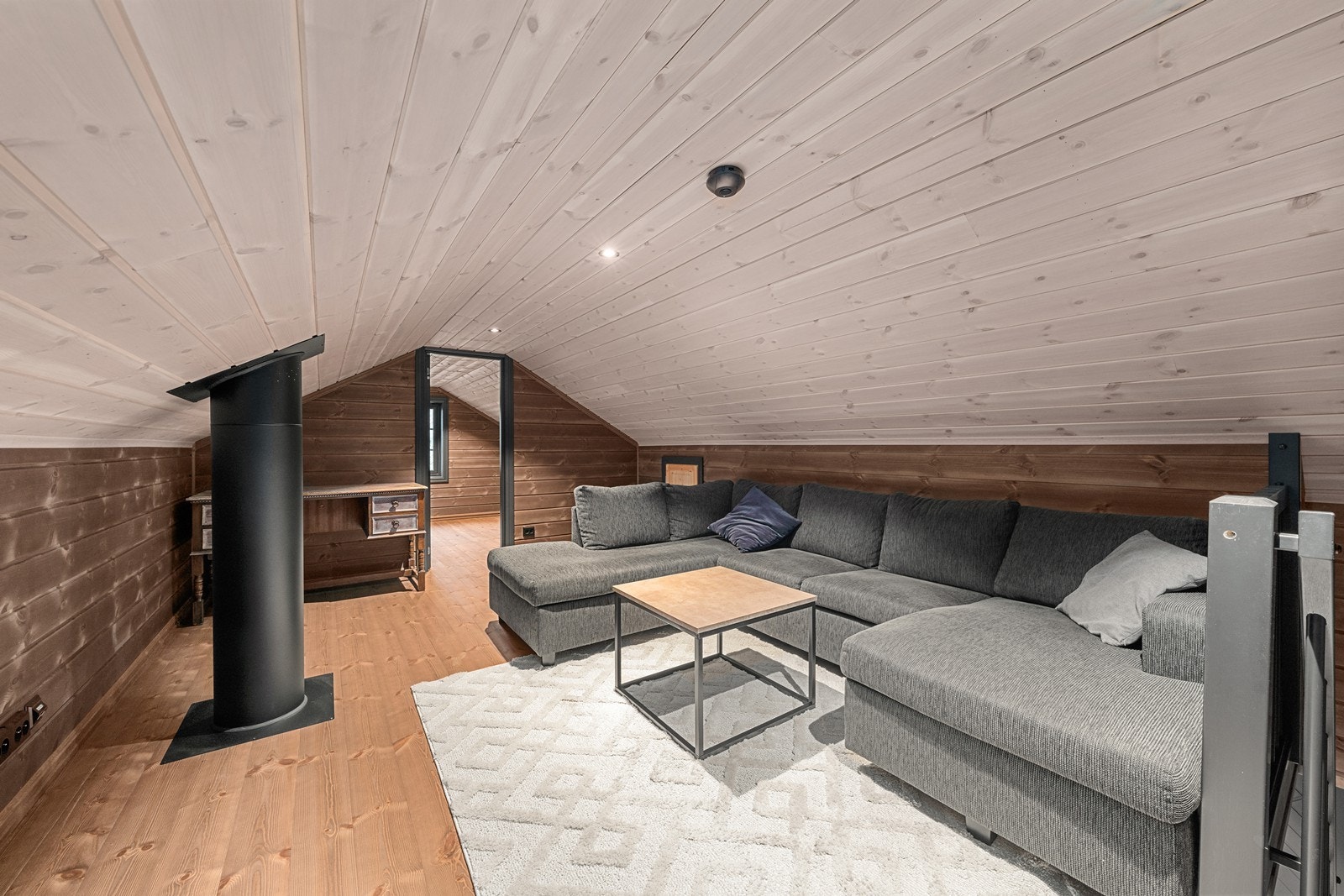 Innredet hems har ikke måleverdig areal, men et gulvareal på 42 kvm. Galleribilde