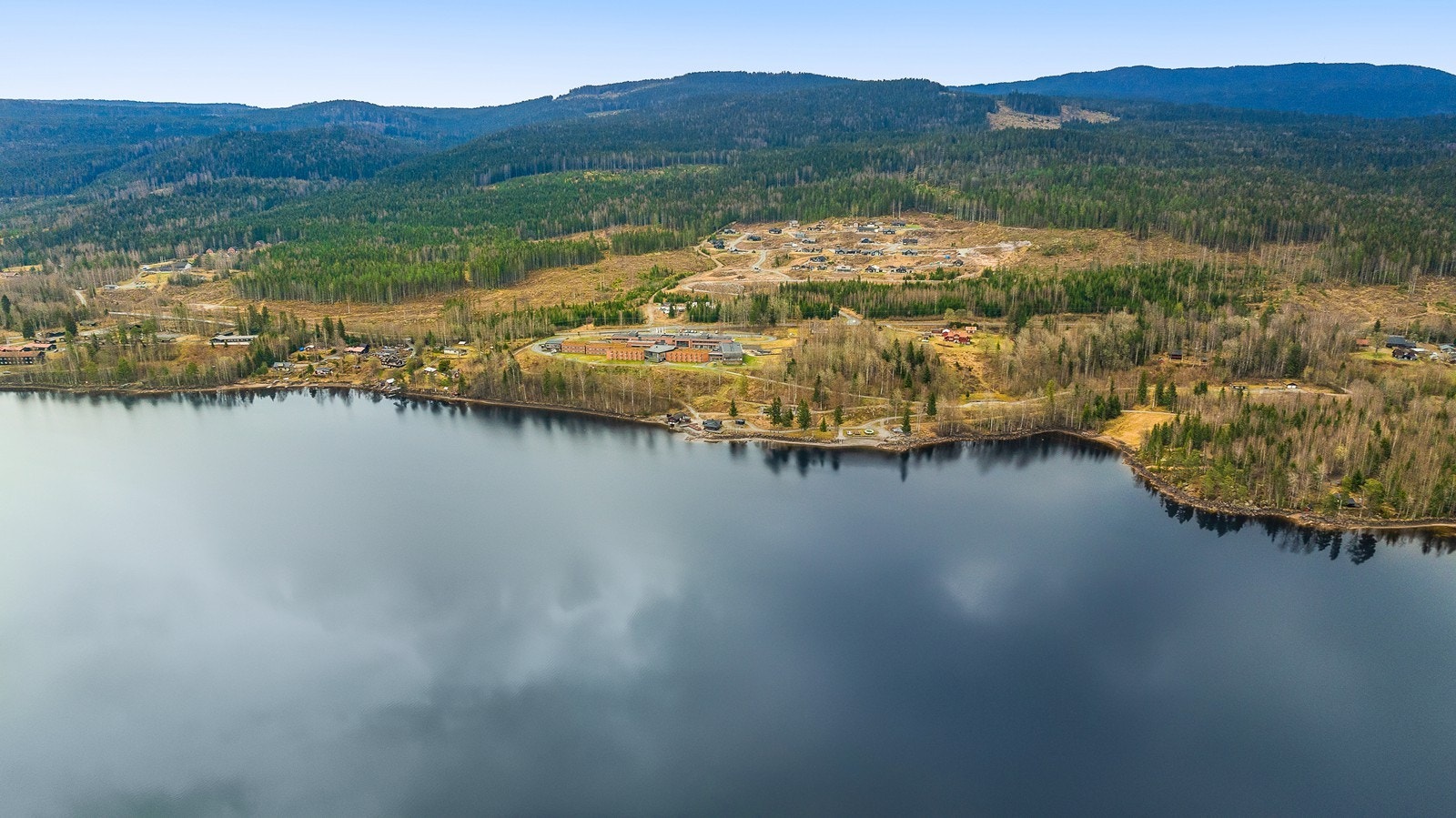 Husk å melde deg på visning - Velkommen! Galleribilde