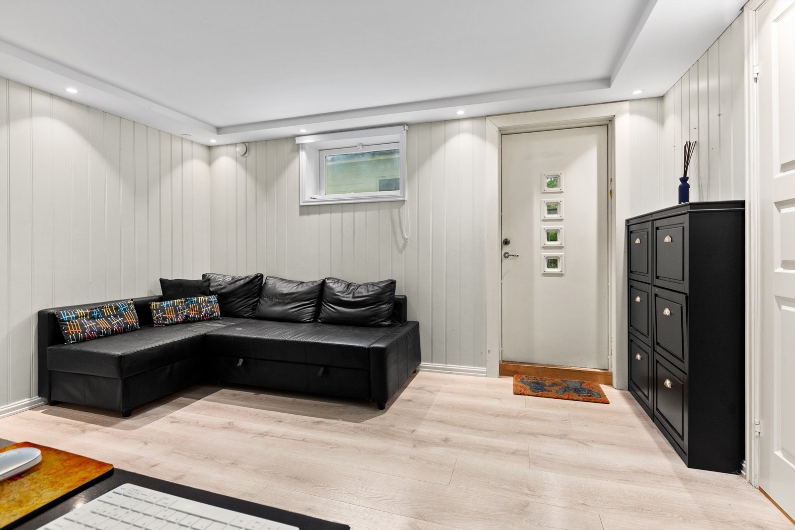 underetasjen har egen inngang Galleribilde