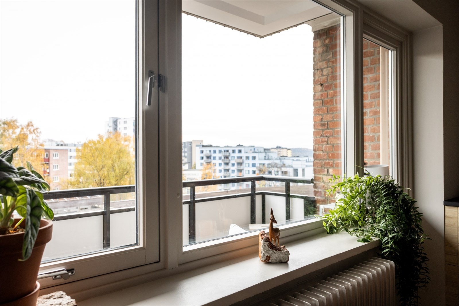 Fra stuen er det utgang til en romslig balkong på 6 kvm. Galleribilde
