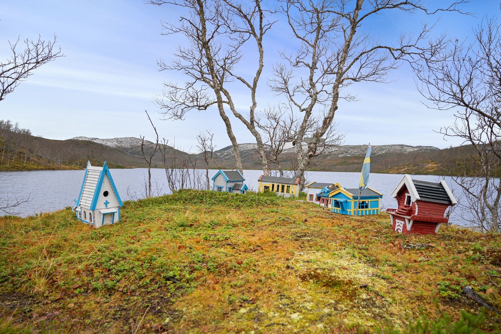 Uddeby ligger idyllisk plassert på odden. Her var det bryllup i sommer ;-) Galleribilde
