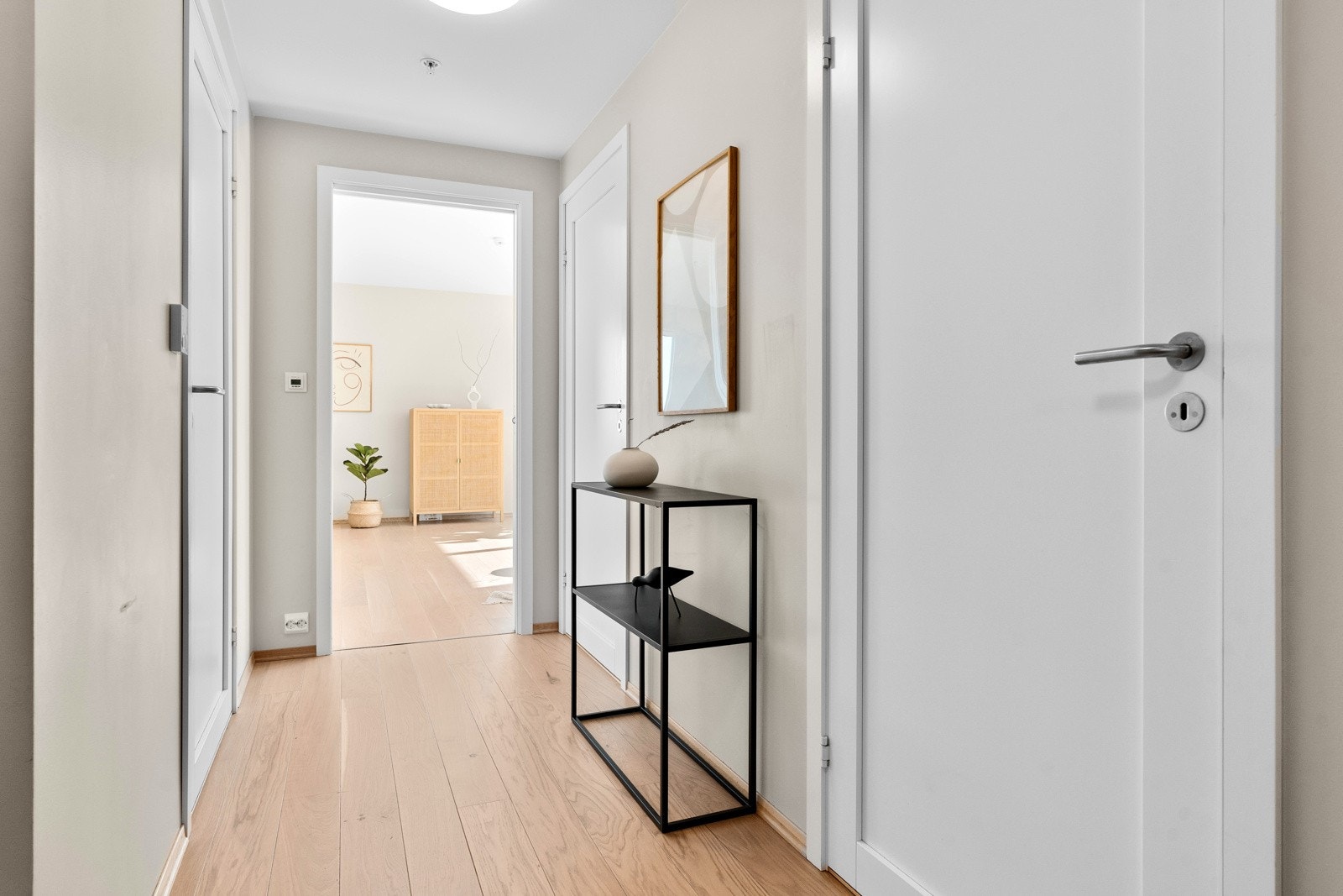 Fra gangen er det adkomst til.. Galleribilde