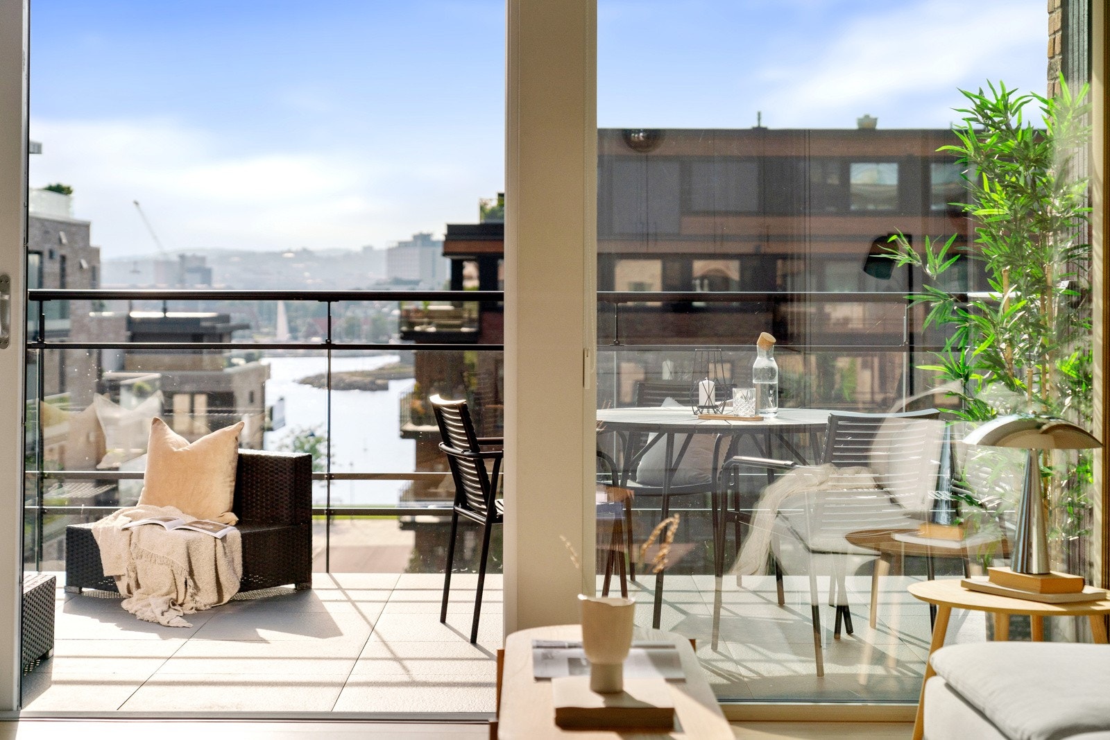 .. en solrik, lun og deilig balkong. Galleribilde