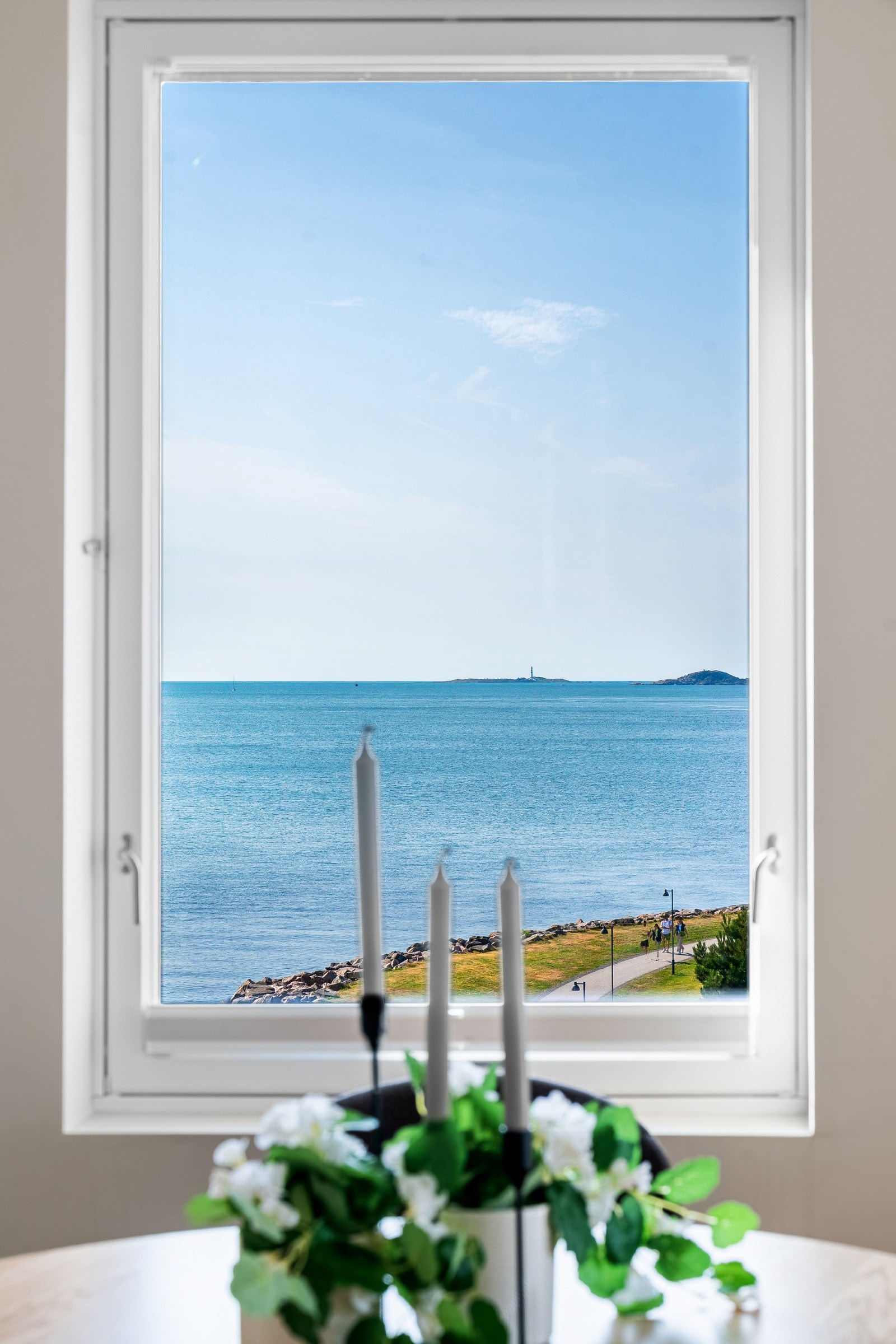 Nydelig utsikt over byfjorden. Galleribilde