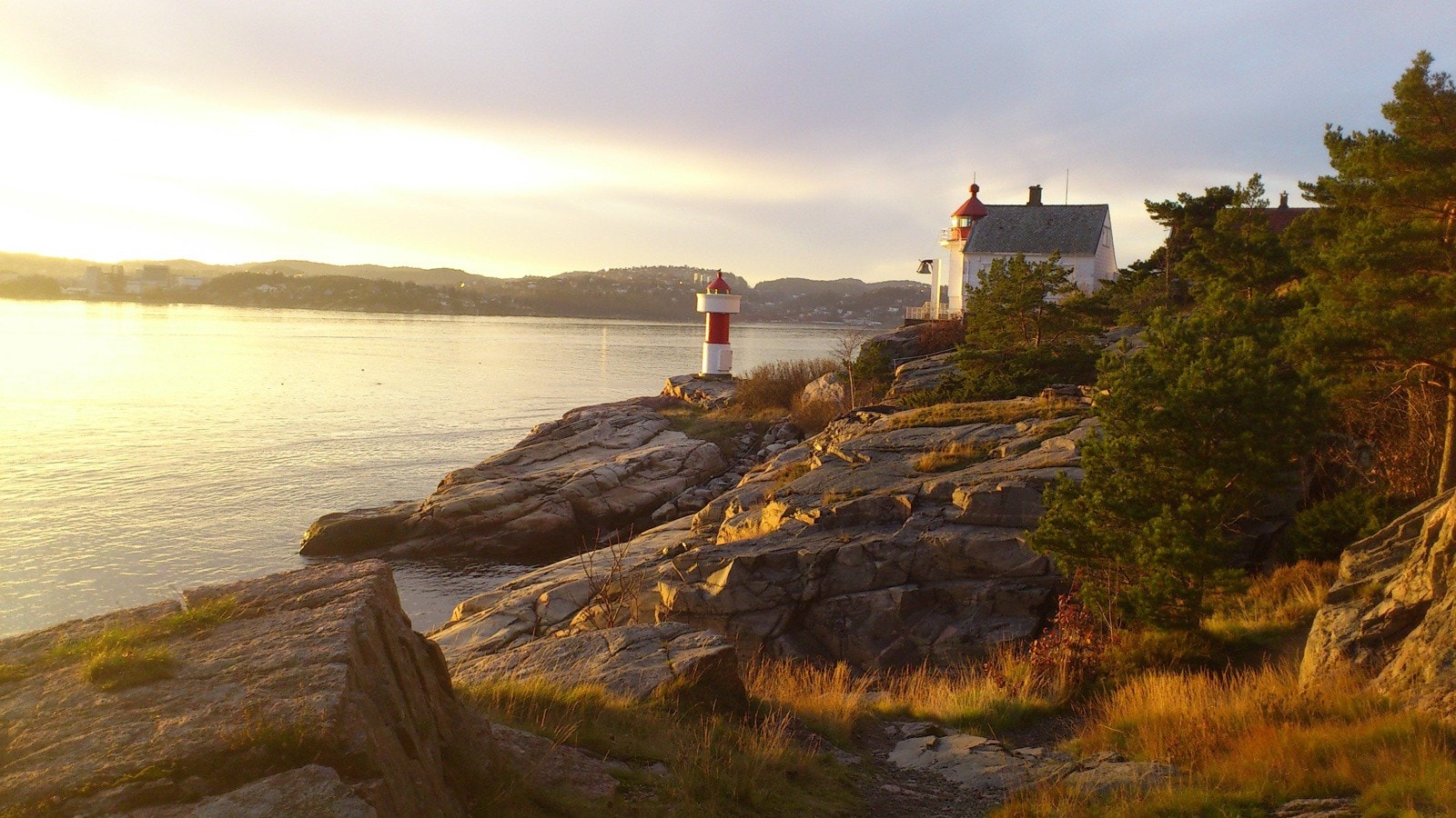 ..Odderøya, et av Kristiansands mest populære turområder. Galleribilde