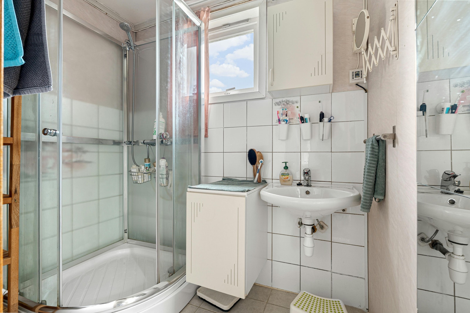 Området oppleves som barnevennlig og fredelig, med begrenset gjennomgangstrafikk. Galleribilde