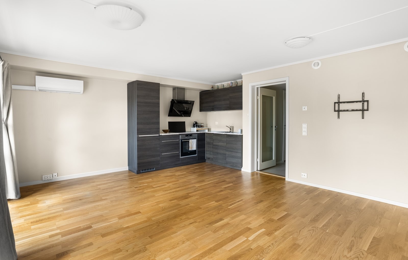 Varmepumpen sørger for ekstra varme på kjølige dager. Galleribilde