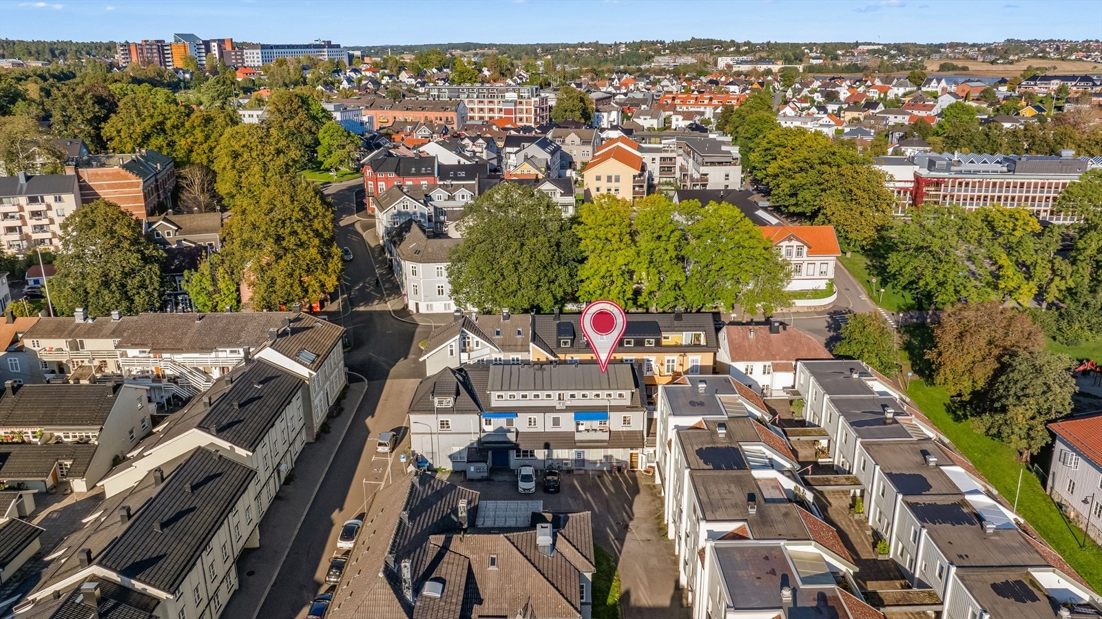 Her bor du sentralt med kort vei til alt du trenger i hverdagen, samtidig som området byr på rolige omgivelser og gode rekreasjonsmuligheter. Galleribilde