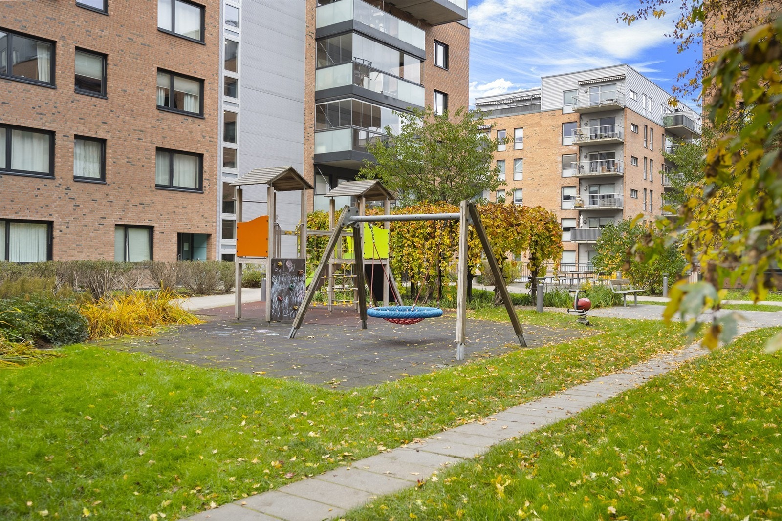 Flotte uteområder og godt samarbeid mellom borettslagene i Kværnerbyen Galleribilde