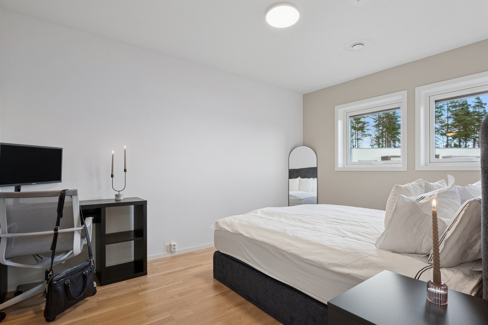 Her får du god plass til seng og tilhørende møbler. Galleribilde