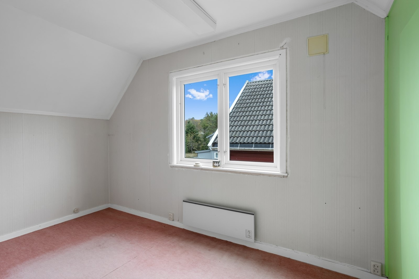 Begge soverommene har vinduer på gavlvegger. Galleribilde