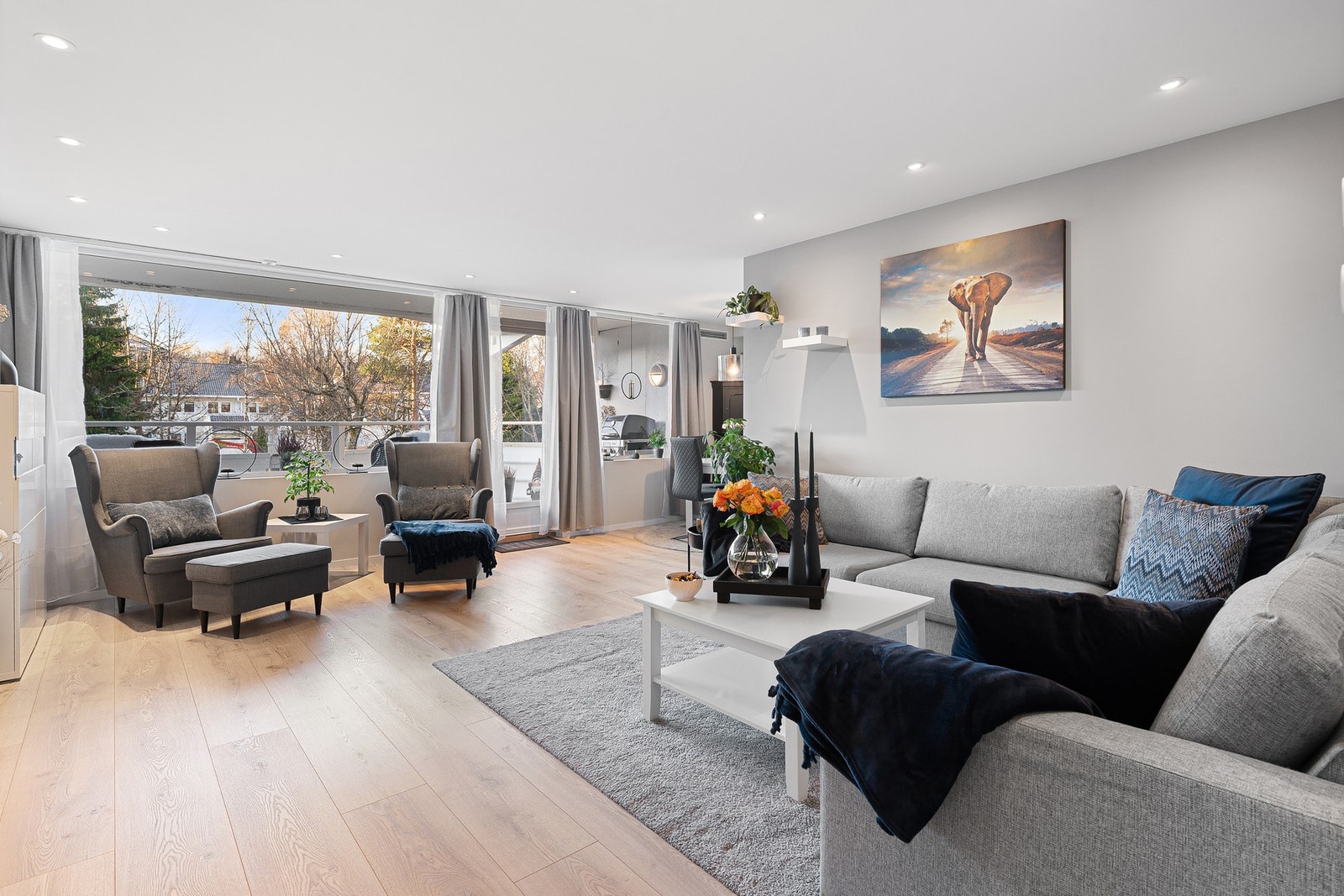 EiendomsMegler 1 ved Martin Forås Antonsen har gleden av å presentere Nedre Flatåsveg 15 A. Galleribilde