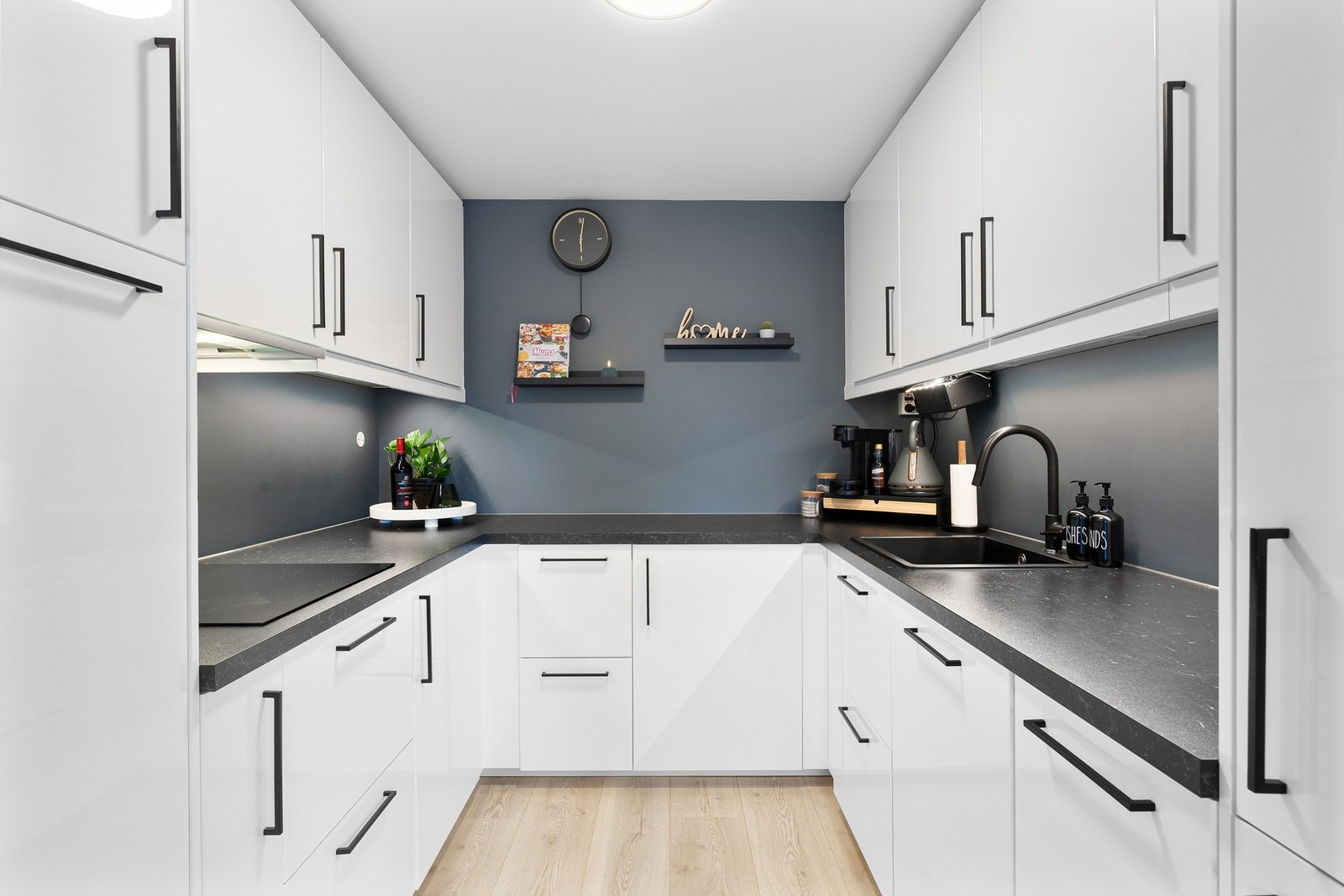 Moderne kjøkken fra 2022. Pent brukt med vurdering TG1 fra takstmann. Galleribilde