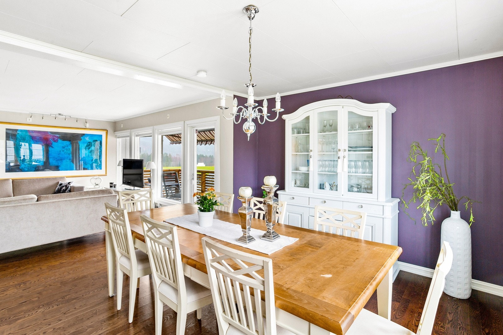 Spisestue. Galleribilde