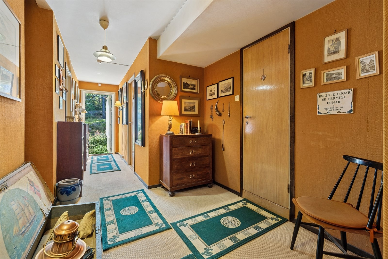 Gangen i første etasje har en gjennomgående løsning. Galleribilde