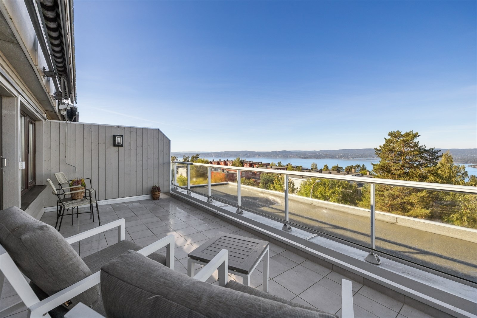 Bjørnemyr terrasse 26A presenteres av DNB Eiendom ved Nina Bøe. Galleribilde