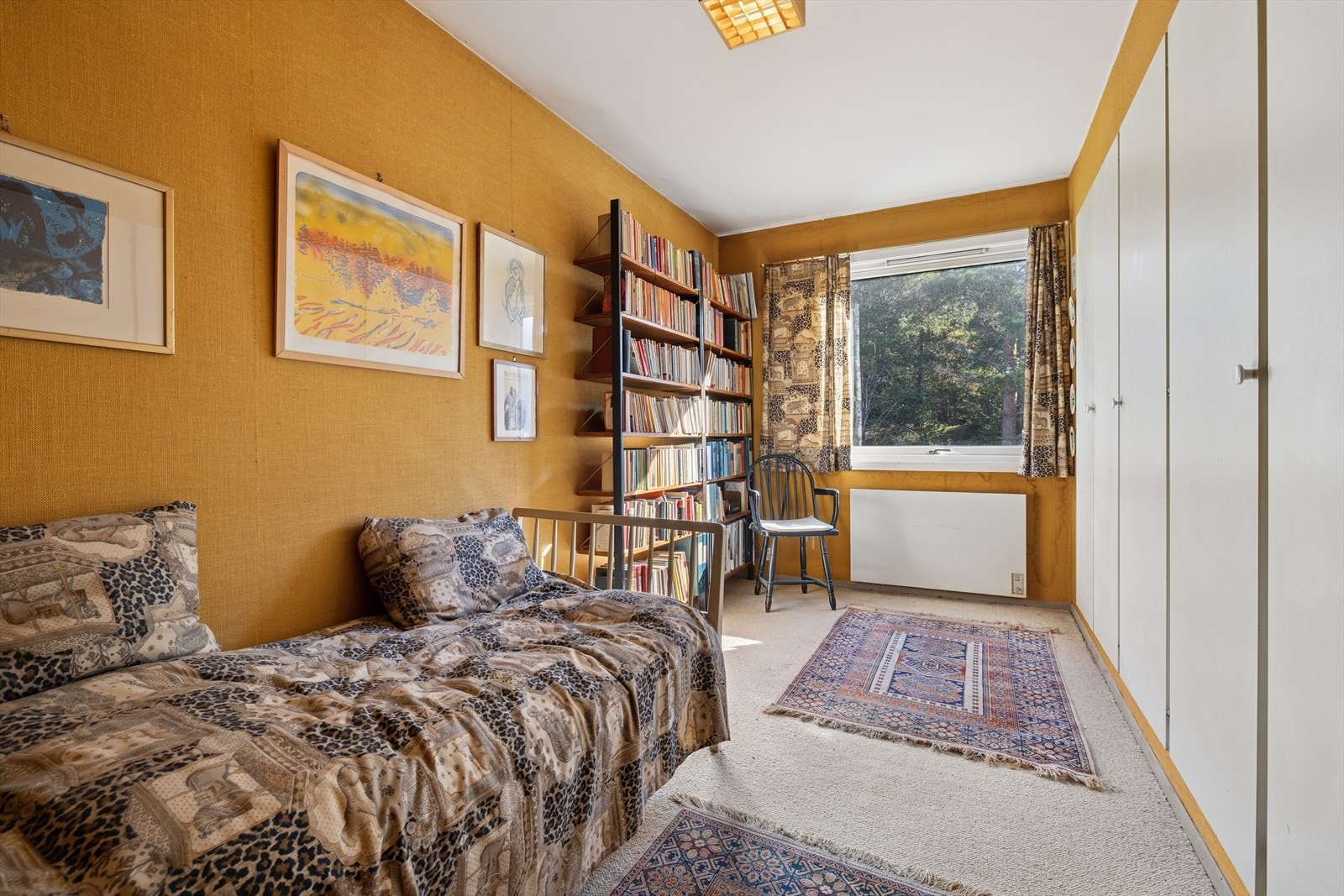 To av soverommene ligger i andre etasje. Galleribilde