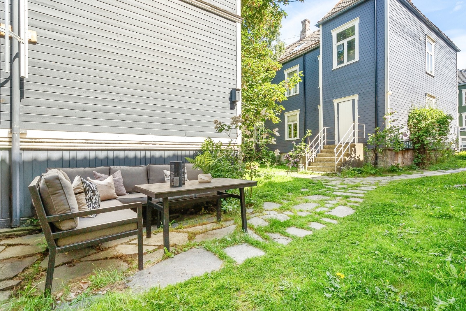 Her er det ulike soner med plass til ønsket utemøblement. Galleribilde